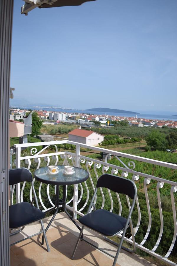 Apartments Marta Kastel Novi Екстер'єр фото