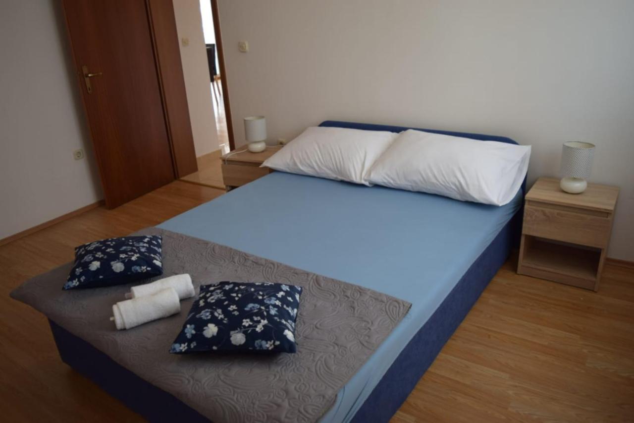 Apartments Marta Kastel Novi Екстер'єр фото