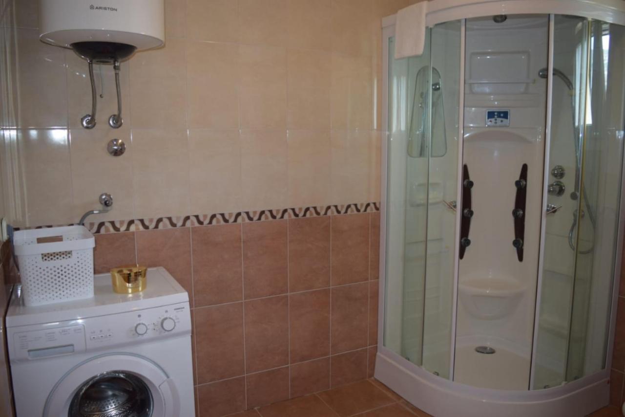 Apartments Marta Kastel Novi Екстер'єр фото