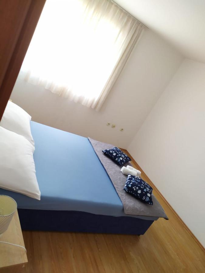 Apartments Marta Kastel Novi Екстер'єр фото