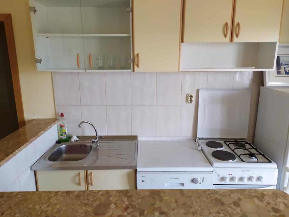 Apartments Marta Kastel Novi Екстер'єр фото