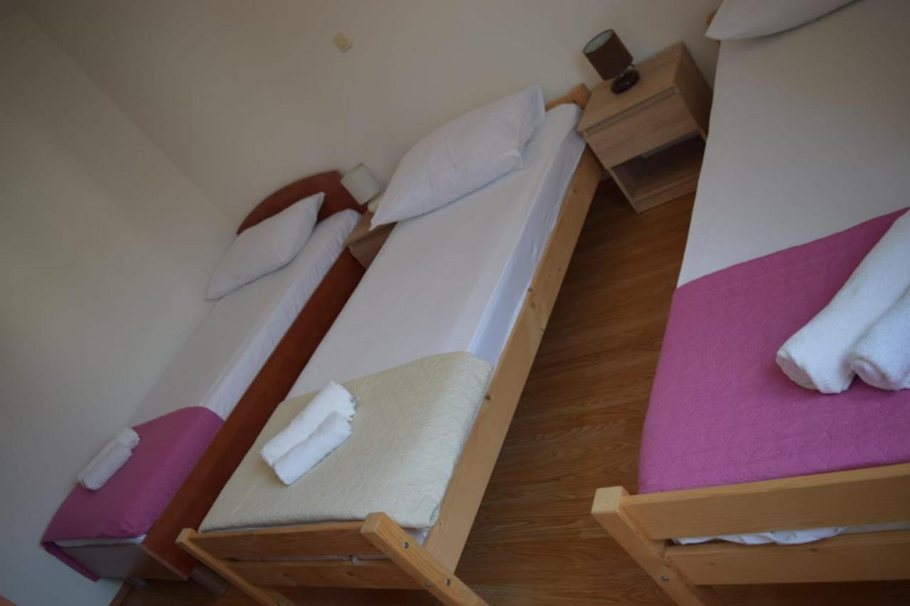 Apartments Marta Kastel Novi Екстер'єр фото