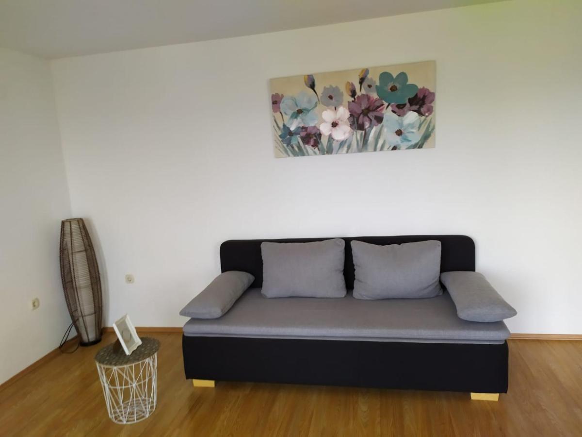 Apartments Marta Kastel Novi Екстер'єр фото
