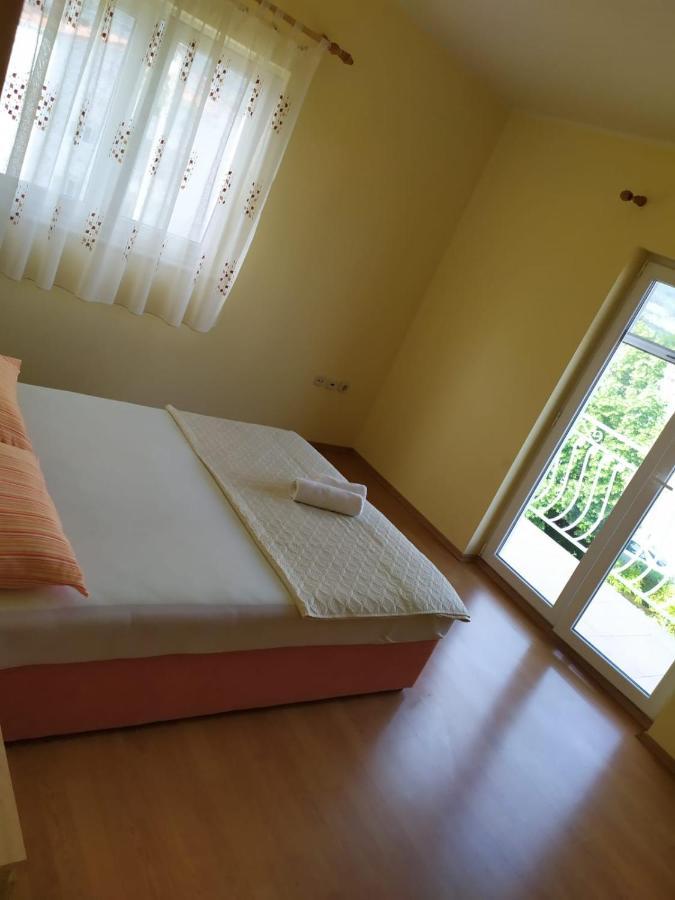 Apartments Marta Kastel Novi Екстер'єр фото
