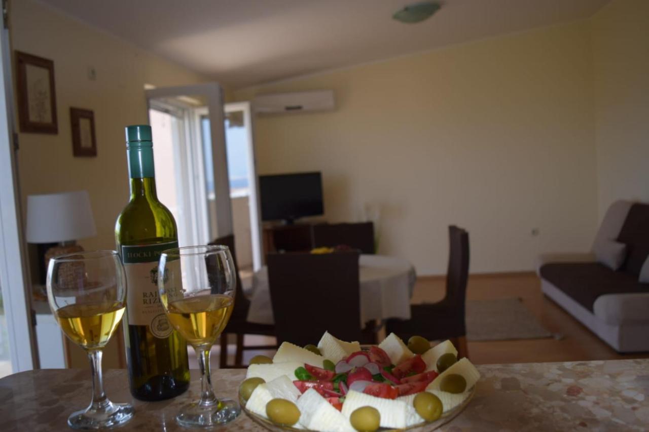Apartments Marta Kastel Novi Екстер'єр фото